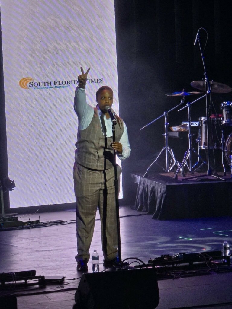 Chavoita LeSane. Villij News.