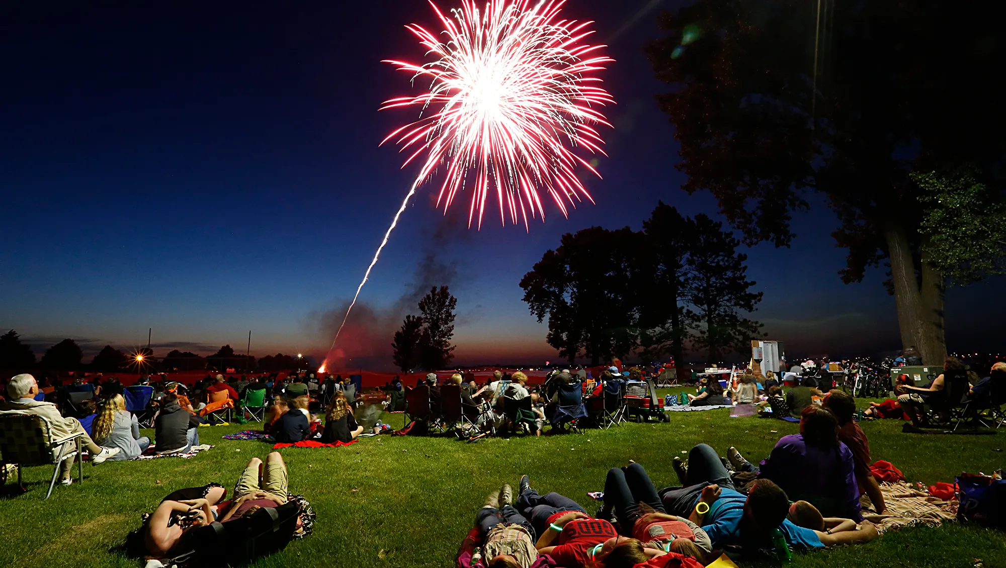 636348133007340515 FON fdl fireworks 070417 dcr0315